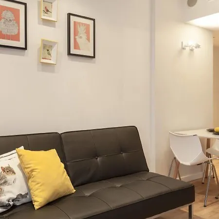 Absynt Old Town Deluxe Hotel *