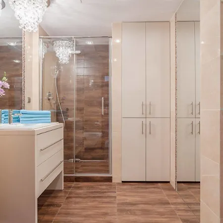 Hotel Absynt Old Town Deluxe